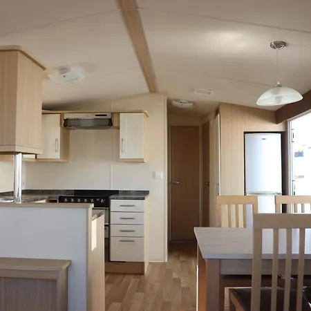 Cozy Caravan In Quiet Area Near - Caravan Moat
